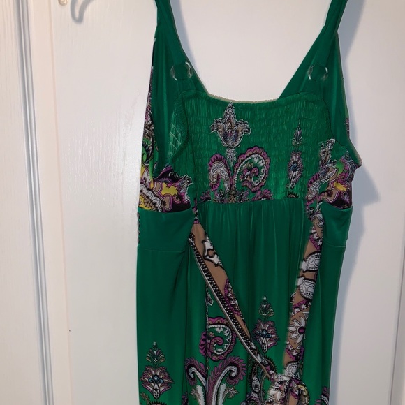 Dress - Picture 2 of 4